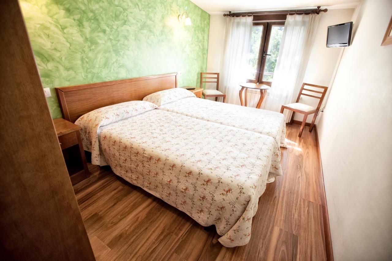 Hotel Covadonga Onís Extérieur photo