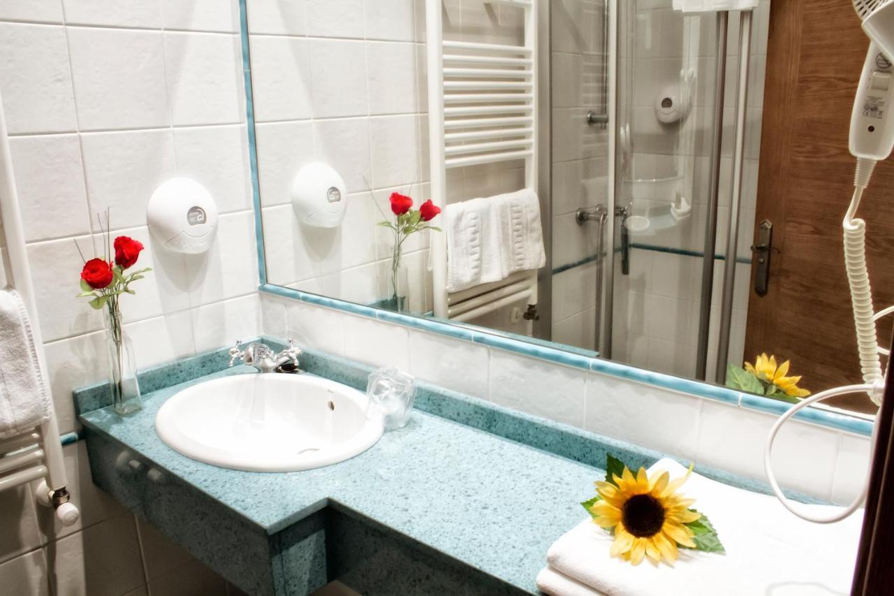 Hotel Covadonga Onís Extérieur photo